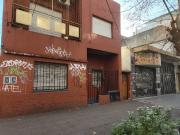 P.H. 3 amb frente Caseros centro refaccionar