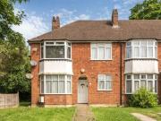 Page Street, Page Court, Mill Hill, 2 Bedroom Maisonette