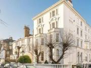 Palace Gardens Terrace, Kensington, 2 Bedroom Flat