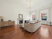 Palace Gate, Kensington W8, 3 bed flat to rent, £7,497...