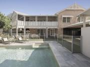 Stylish Family Home in Exclusive Carindale Location!