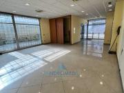 Palazzina commerciale in affitto a Arzano