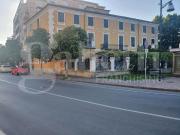 Palazzina commerciale in vendita a Albenga