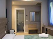 Palazzina commerciale in vendita a Bologna