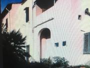 Palazzina commerciale in vendita a Firenze