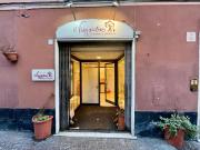 Palazzina commerciale in vendita a Genova