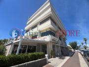 Palazzina commerciale in vendita a Lecce