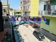 Palazzina commerciale in vendita a Napoli