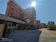 Palazzina commerciale in vendita a Roma