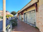 Palazzina commerciale in vendita a Viareggio
