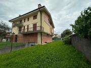 Palazzina commerciale/ufficio in Vendita a Bassano del...