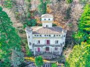 Palazzo di 937 m² in vendita Stresa, Italia
