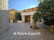 Palazzo in vendita a Carmiano