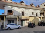Palazzo in vendita a Giugliano In Campania