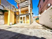 Palazzo in vendita a Napoli