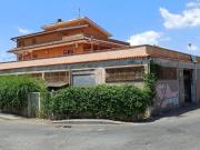 Palazzo in vendita a Roma