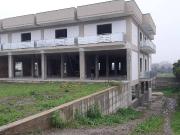 Palazzo / Stabile in affitto a Giugliano in Campania NA