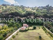 Palazzo / Stabile in affitto a Napoli NA