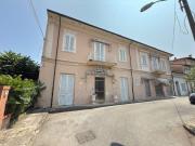Palazzo / Stabile in vendita a Camaiore LU