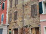 Palazzo / Stabile in vendita a Carpi MO