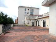 Palazzo / Stabile in vendita a Caserta CE