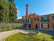 Palazzo / Stabile in vendita a Castelnuovo del Garda VR