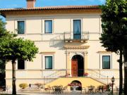 Palazzo / Stabile in vendita a Colli del Tronto AP