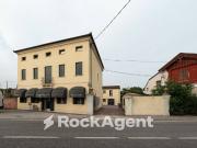 Palazzo / Stabile in vendita a Dolo VE