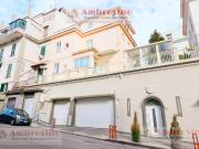 Palazzo / Stabile in vendita a Napoli NA