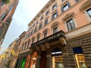 Palazzo / Stabile in vendita a Roma RM