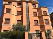 Palazzo / Stabile in vendita a Roma RM