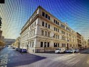 Palazzo / Stabile in vendita a Roma RM