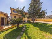 Palazzo / Stabile in vendita a Roma RM