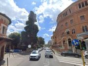 Palazzo / Stabile in vendita a Roma RM