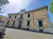Palazzo / Stabile in vendita a Roma RM