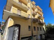 Palazzo / Stabile in vendita a San Felice a Cancello CE