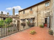 Palazzo / Stabile in vendita a San Gimignano SI