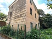 Palazzo / Stabile in vendita a Sant'Olcese GE