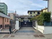 Palazzo / Stabile in vendita a Seregno MB