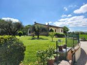 Palazzo / Stabile in vendita a Serra de' Conti AN