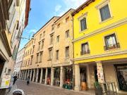 Palazzo / Stabile in vendita a Udine UD