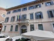 Palazzo / Stabile in vendita a Verona VR