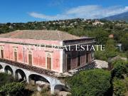 Palazzo / Stabile in vendita a Viagrande CT