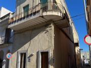 Palazzo storico di ampia metratura in zona centrale