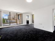 PALISADES | Completely Renovated Two Bedroom Apartment