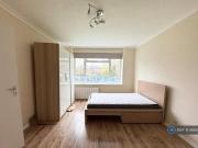 Palm Court, London, 1 Bedroom Flat