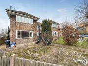 Palmers Road, Palmers Court Palmers Road N11, 2 bed flat...