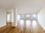 Panorama Wohnung im 32. Stock des Q Tower mit Südost...