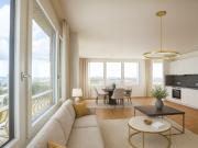 Panoramablick über Berlin: 2 Zi. Wohnung im 9. OG mit...