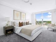 Panoramic 180 degree views across Sydney's iconic...